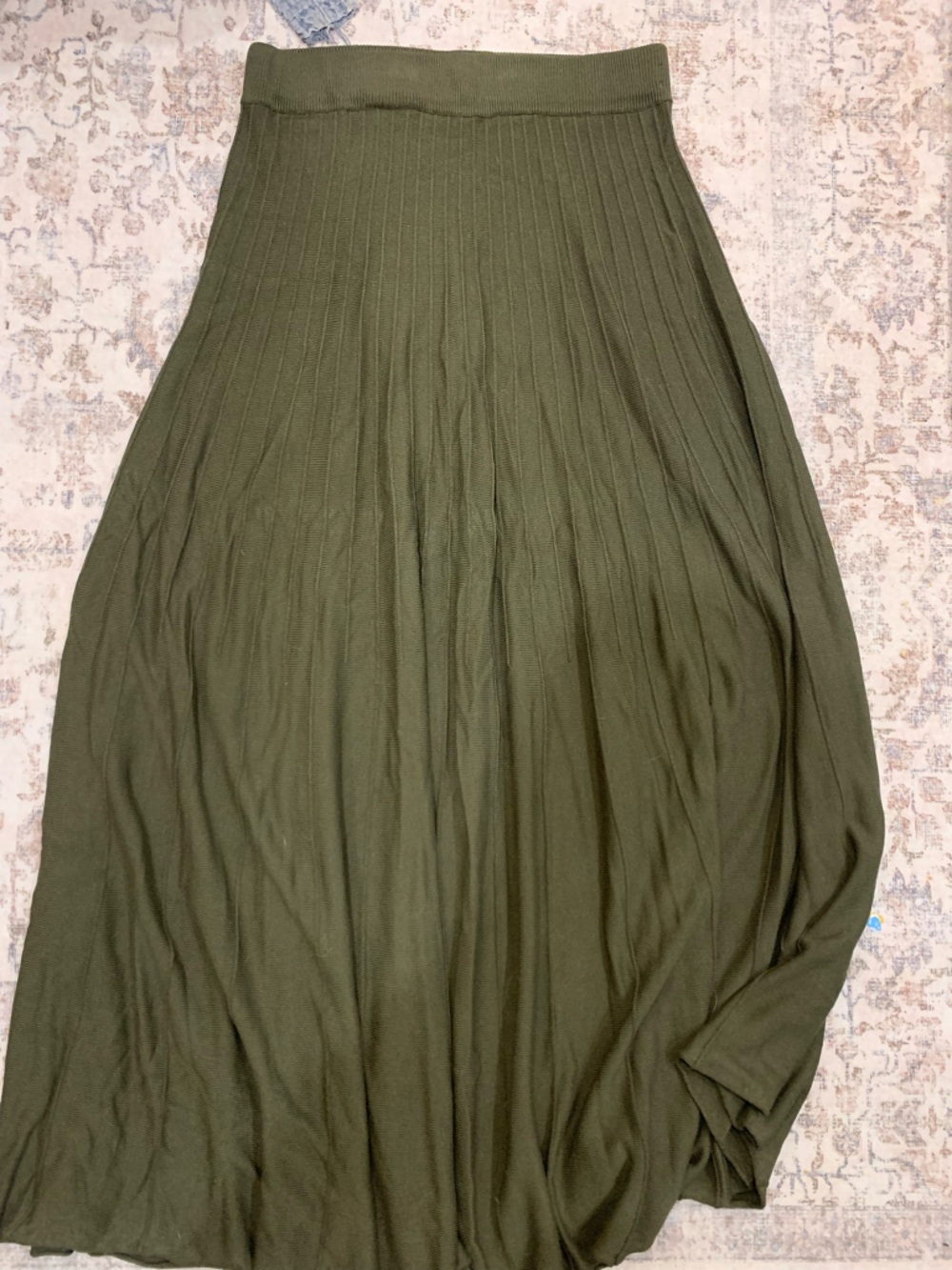 KOTN Olive Maxi Pleated Skirt - Picture 1 of 8